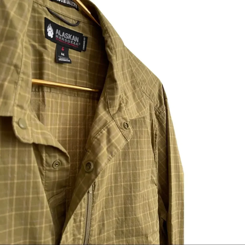 DULUTH UNTUCKED Alaskan Hardgear men's hiking shirt green plaid size MEDIUM - Picture 8 of 10